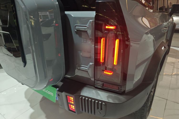 Used JETOUR Traveler 2023 2.0T All-Wheel Drive CrossPRO+
