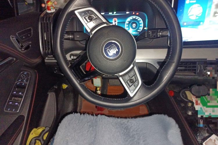 Used BYD Tang New Energy 2018 DM 2.0T All-Wheel Drive Smart Connectivity Luxury Model 7 Seats China V Emission Standard