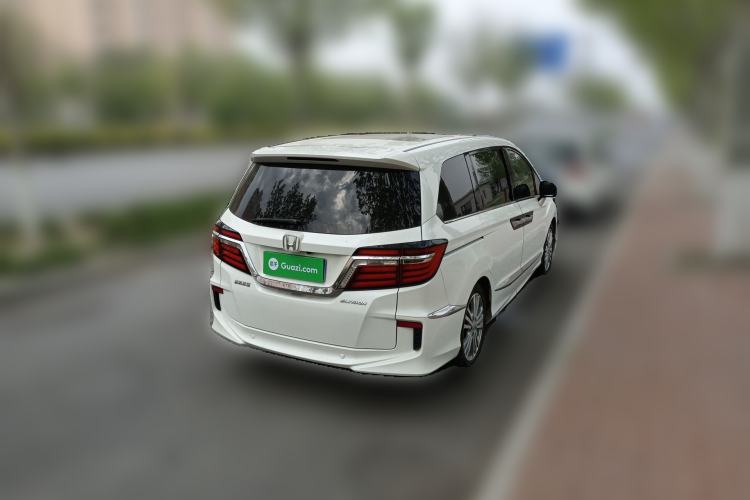 Used Honda Elysion 2016 2.4L Style Edition
