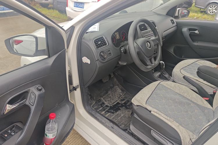 Used Volkswagen Polo 2014 1.6L Automatic Comfort Edition Driver Seat