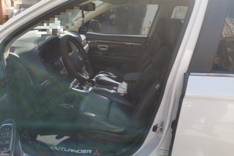 Used Mitsubishi Outlander 2019 2.4L 4x4 Zhi Xiang Edition 5 Seats China VI Standard Left Front Seat