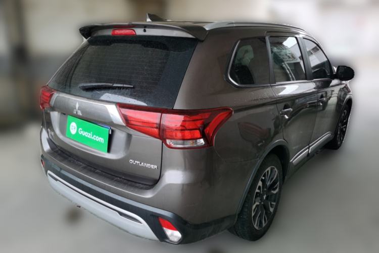 Used Mitsubishi Outlander 2020 2.0L Two-Wheel Drive Enjoyment Version 5 Seats