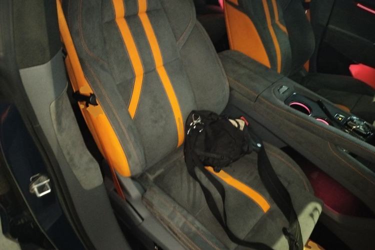 Used Zeekr 001 2023 YOU Edition 100 kWh Right Front Seat