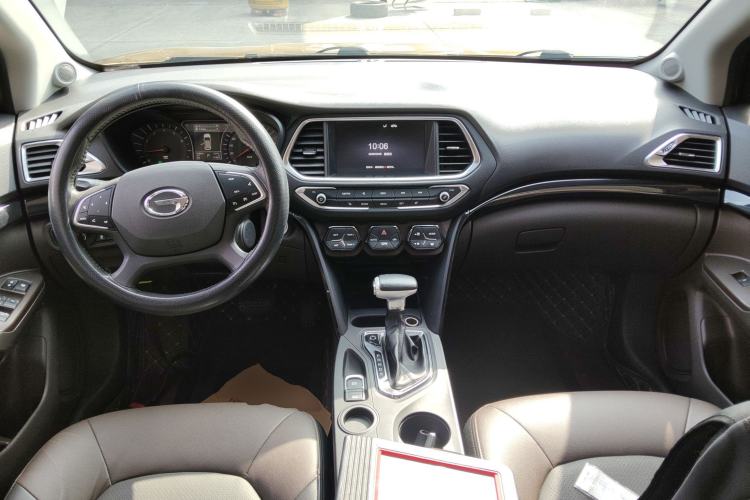 Used GAC Trumpchi GS4 2017 235T Automatic Two-Wheel Drive Luxury Smart Connectivity Version
