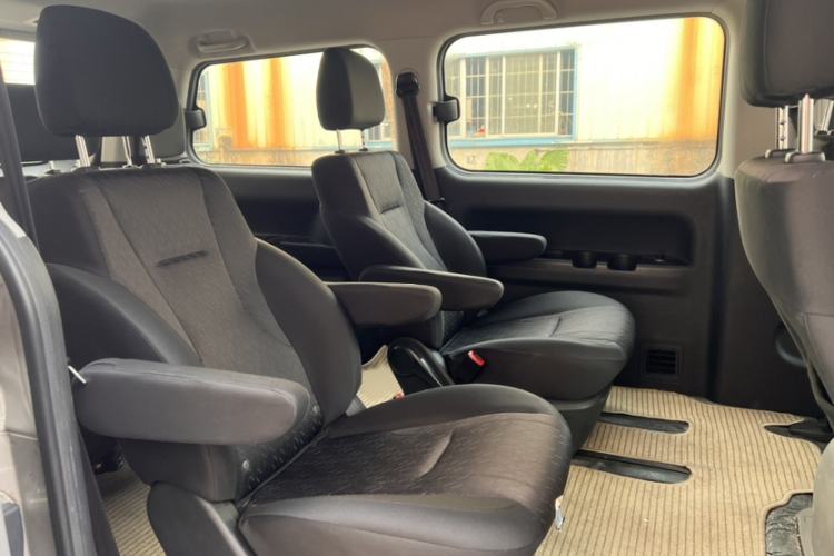 Used JAC Refine M4 2016 2.0L Manual Luxury Version
