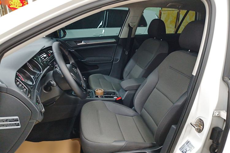 Used Volkswagen Golf 2017 230TSI Manual Comfort Edition – Celebrating Milestone of One Million Units
