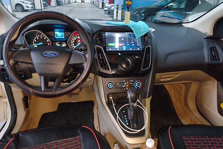 Used Ford Focus 2015 Sedan 1.6L Automatic Comfort Model
