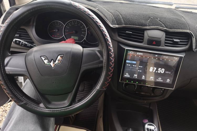 Used Wuling Hongguang 2015 1.5L S Basic Version China V Standard