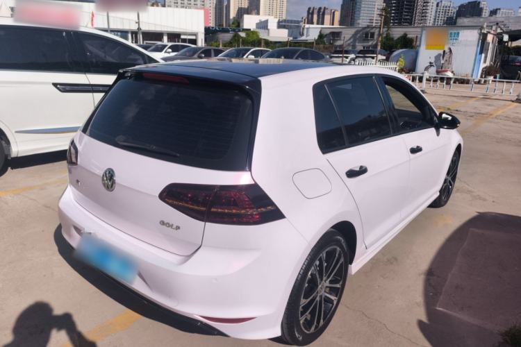 Used Volkswagen Golf 2017 280TSI Automatic R-Line Million-Vehicle Commemorative Edition Rear Right 45 Deg