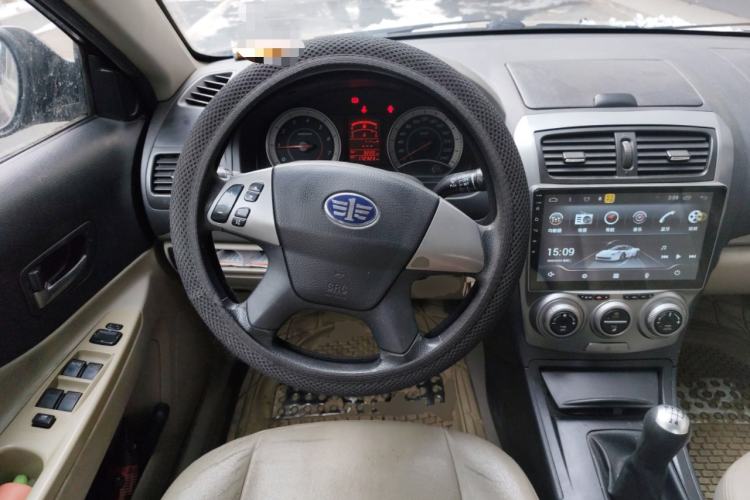 Used Bestune B50 2011 1.6L manual fashion version
