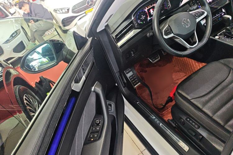 Used Volkswagen FAW-Volkswagen CC 2023 Hunting Vehicle 380TSI Hunter's Heart Edition
