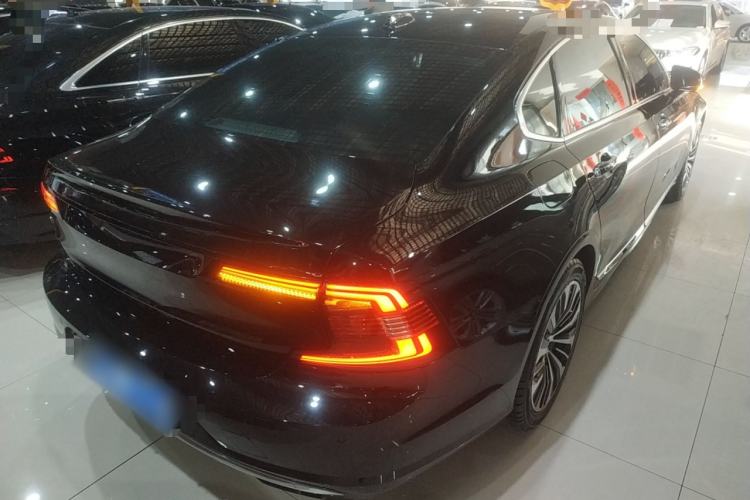Used Volvo S90 2023 B5 Zhiyi Luxury Edition
