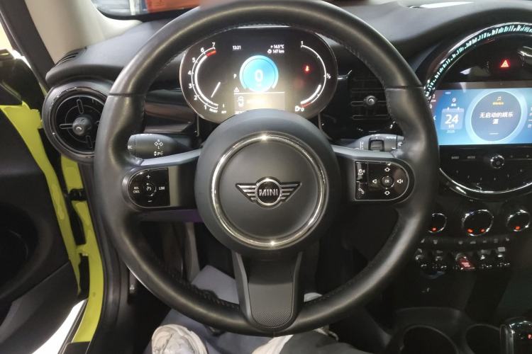 Used MINI 2023 1.5T COOPER Artist