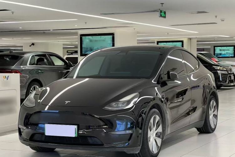 Used Tesla Model Y 2021 Long-Range All-Wheel-Drive Version
