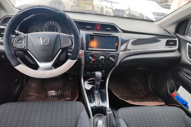 Used Honda Crider 2013 1.8L automatic luxury edition
