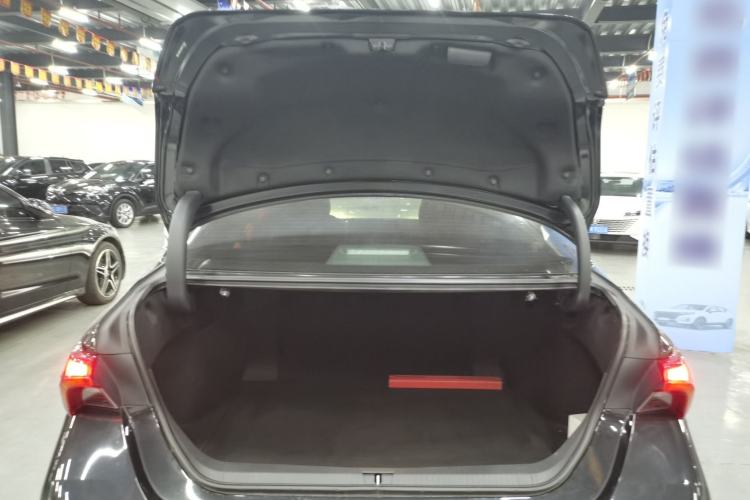 Used Toyota Avalon 2023 2.0L Luxury Edition Trunk