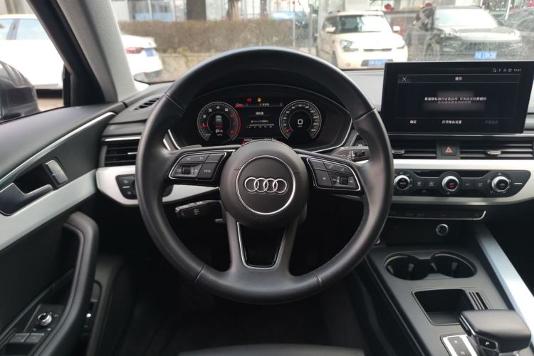 Used Audi A4L 2023 40 TFSI Fashion Dynamic Model Steering Wheel