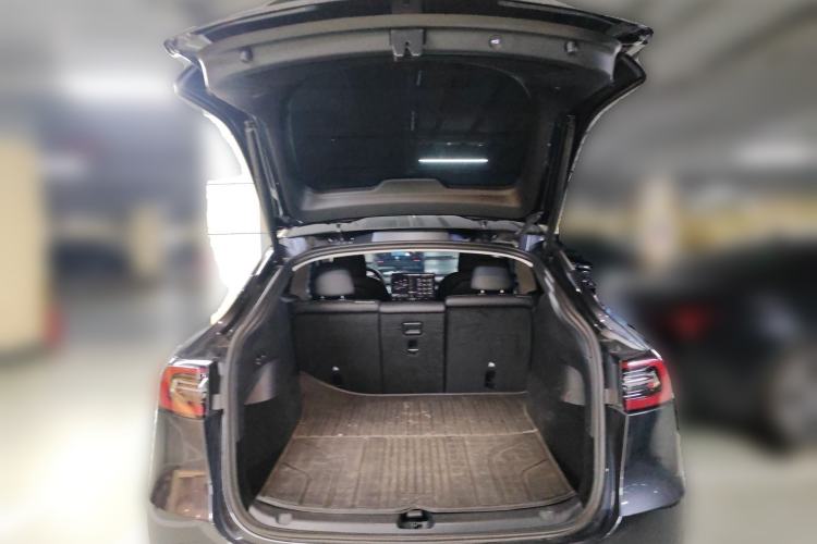 Used Tesla Model Y 2024 Long-Range All-Wheel-Drive Version