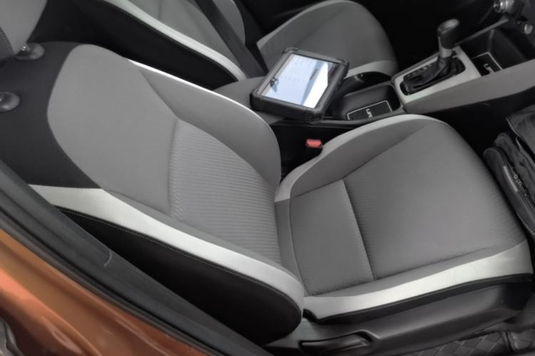 Used Honda LIFE 2021 1.5L CVT CRO-SS Fun Edition Right Front Seat