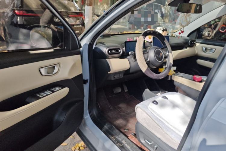 Used Wuling Bingo PLUS 2024 330 km Range Five-Seater Version
