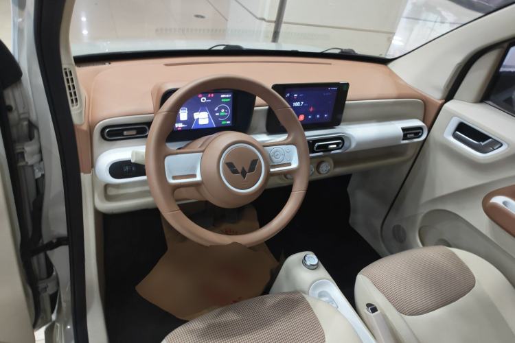 Used Wuling Hongguang MINIEV 2024 3rd Generation 215km Advanced Version Center Console