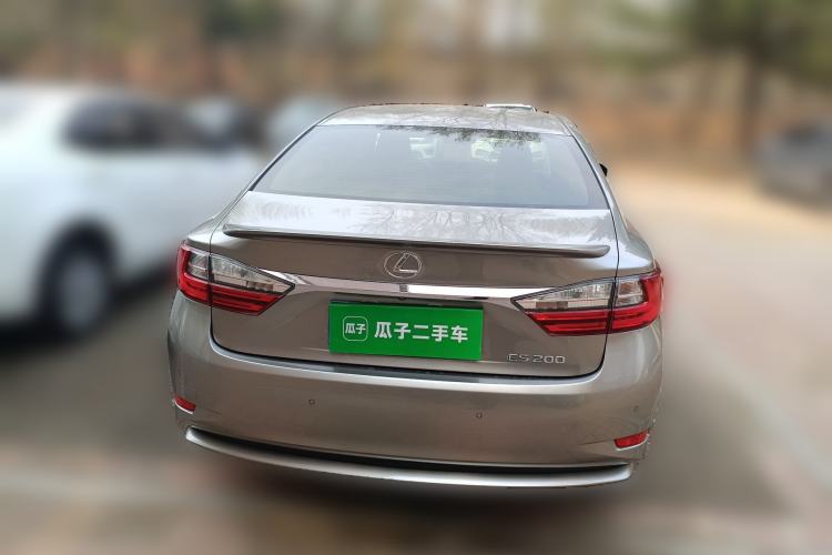 Used Lexus ES 2015 200 Elite Edition Rear