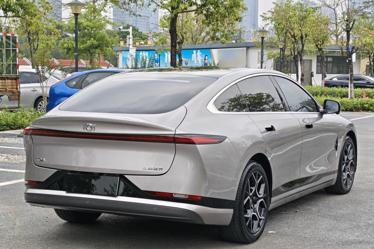 Used CHANGAN NEVO A07 2024 All-Electric "True Fragrance" Edition 710 Flagship Model Exterior 7