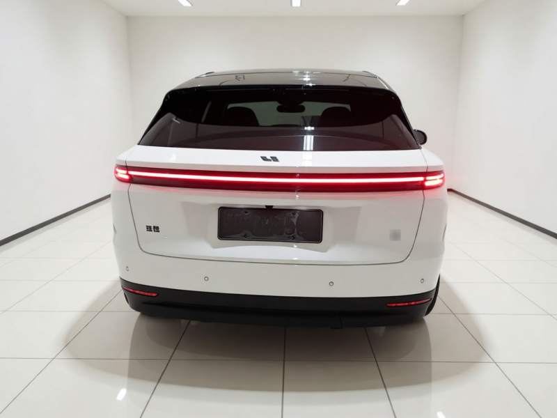 Used Li Auto i6 2025 Model Two-Wheel-Drive Standard Type — 5