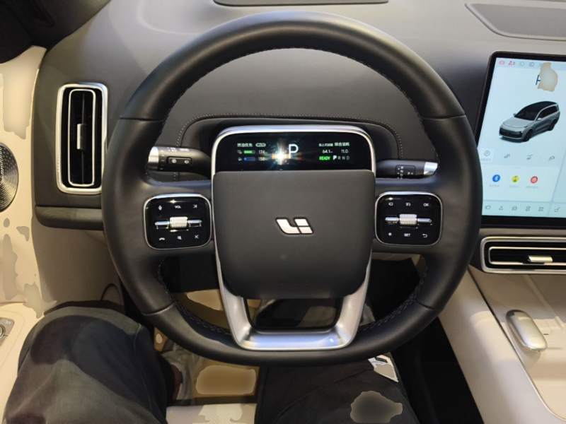 Used Li Auto L9 2025 Ultra Smart Refreshed Edition — 10