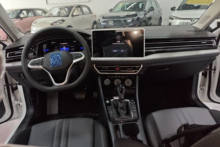 Used Volkswagen Sagitar 2026 Model 30 Million Units Selected 300TSI DSG Surpassing Edition