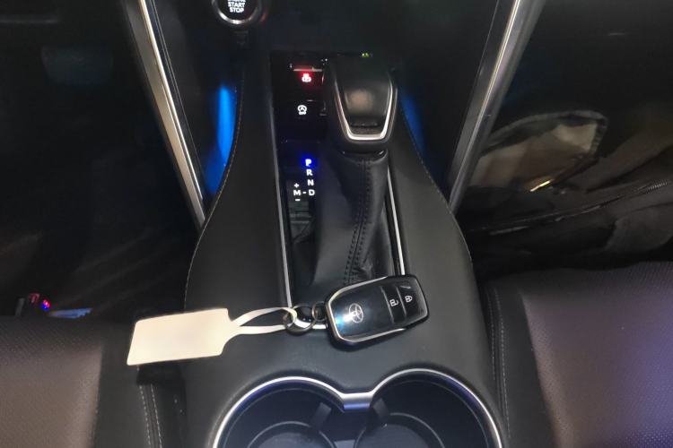 Used Toyota Harrier 2023 2.0L CVT Two-Wheel Drive Luxury Edition
