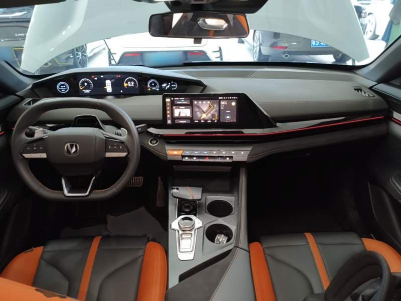 Used CHANGAN UNI-V 2024 1.5T Prestige Sport Edition — 9
