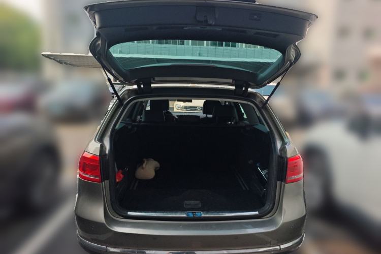 Used Volkswagen Magotan 2012 Travel Edition 2.0 TSI Luxury Version