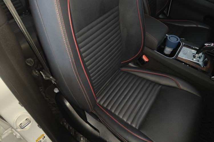 Used Land Rover Discovery Sport 2020 249 PS R-Dynamic Performance Edition
