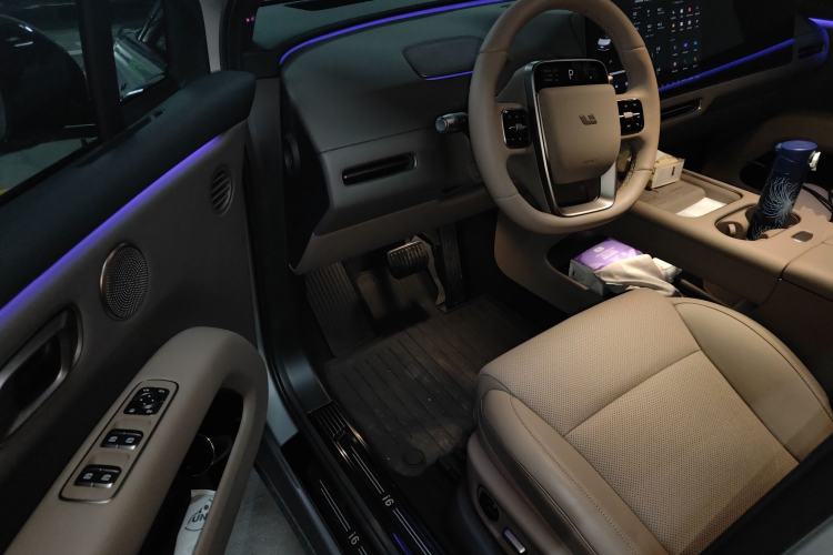 Used Li Auto i6 2025 Model Two-Wheel-Drive Standard Type