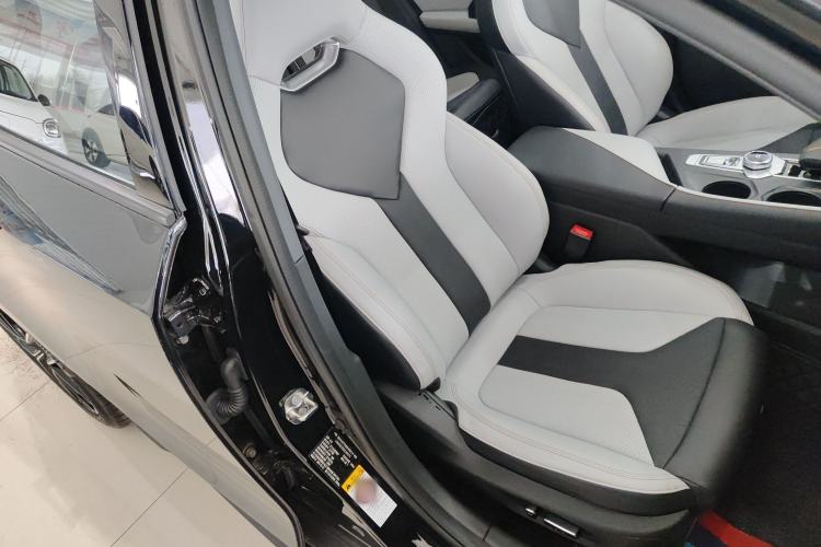 Used Changan UNI-V iDD 2024 Blue Whale Smart Electric iDD 136km Luxury Model