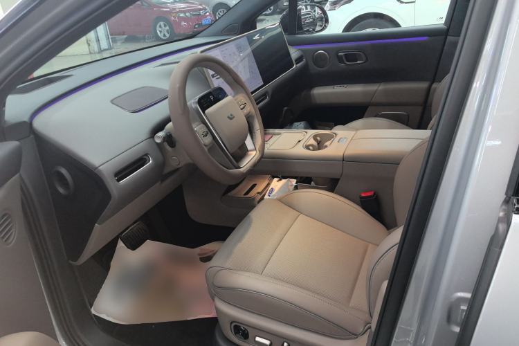 Used Li Auto Li Auto i6 2025 Model Two-Wheel-Drive Standard Type