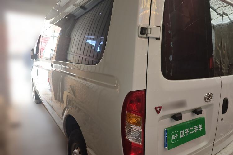 Used SAIC MAXUS Xintu V80 2021 2.0T Manual Classic Aoyuntong 127 PS Mid-axle Mid-roof 6/7/8/9-Seater Rear Left 45 Deg