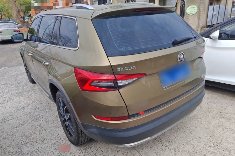 Used Skoda Kodiaq 2017 TSI330 7-Seater Two-Wheel-Drive Luxury Edition Exterior 2