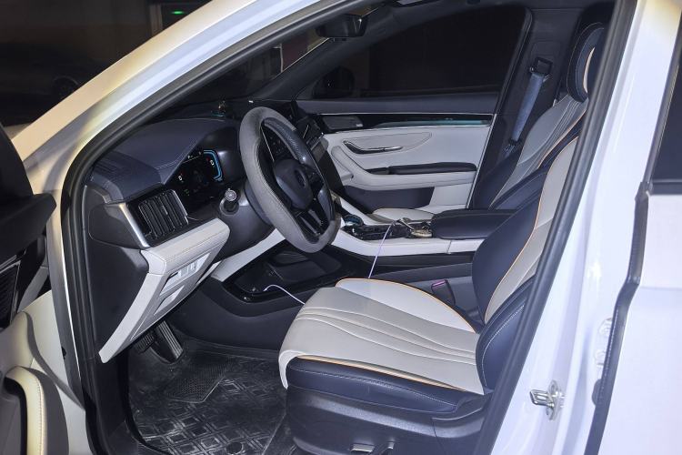 Used BYD Song PLUS New Energy 2021 DM-i 110KM Flagship Model Interior 2