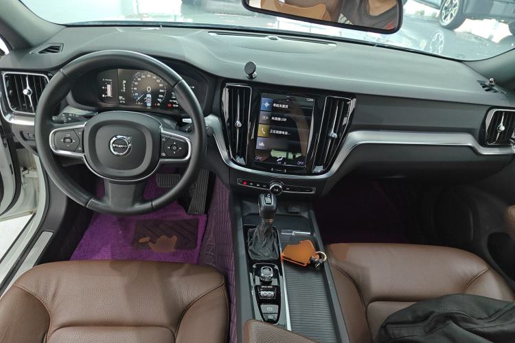 Used Volvo S60 2021 T4 Zhiyi Luxury Edition