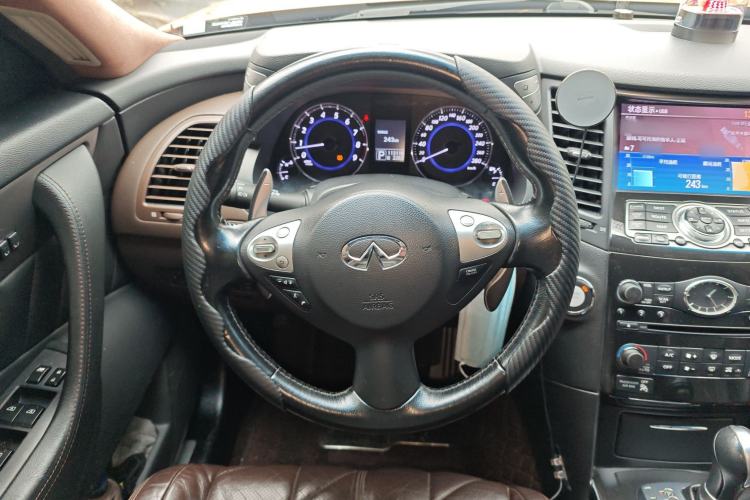 Used Infiniti QX70 2013 3.7L Standard Edition
