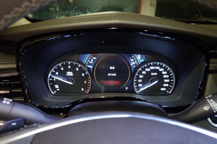 Used Cadillac XT5 2018 25T Luxury Model