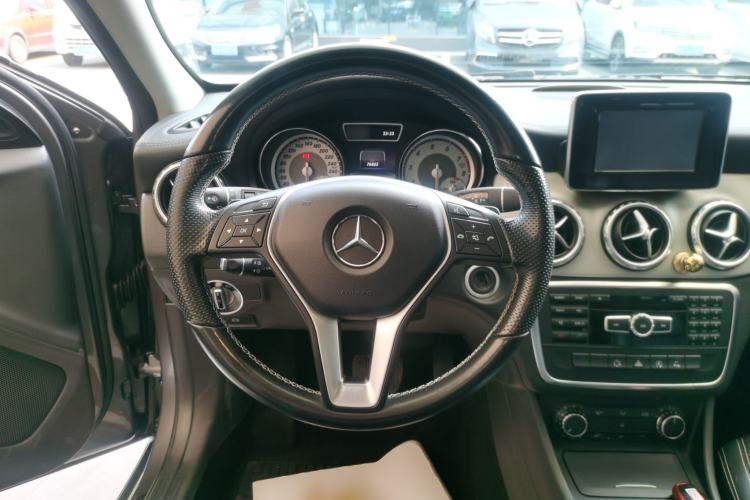 Used Mercedes-Benz GLA 2015 GLA 200 Fashion Model Steering Wheel