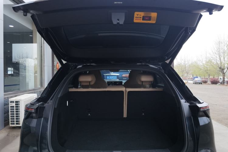 Used ARCFOX Alpha T5 2024 520 MAX Trunk