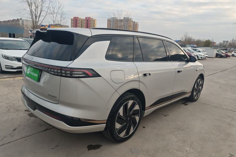 Used Dongfeng eπ eπ008 2024 210Max Range-Extended Version 6 Seats
