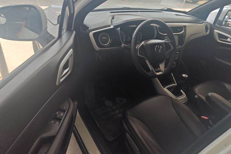 Used Brilliance V3 2015 1.5L Manual Elite Model Driver Seat