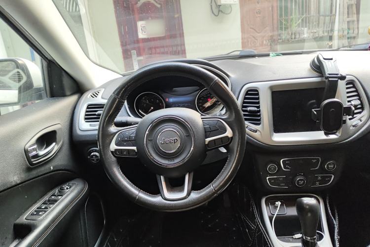 Used Jeep Compass 2017 200T Automatic Family Edition