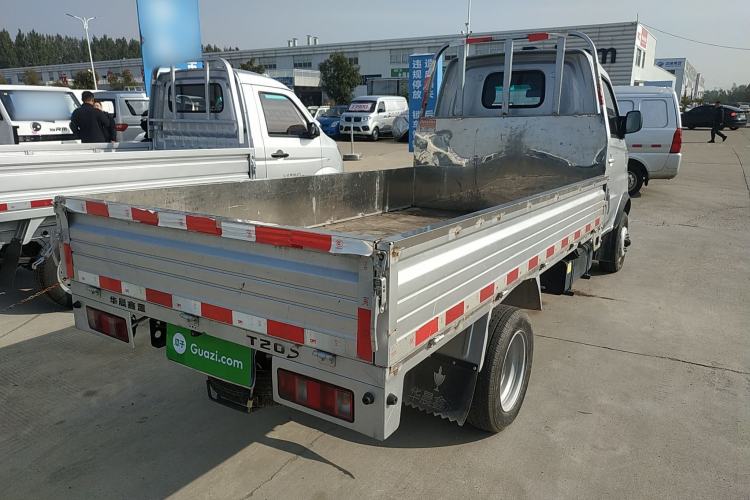 Used Jinbei T2S 2023 1.5L Standard Cargo Truck Single Cab 3.05m Rear Dual Wheels China VI Emission Standard SWC15M