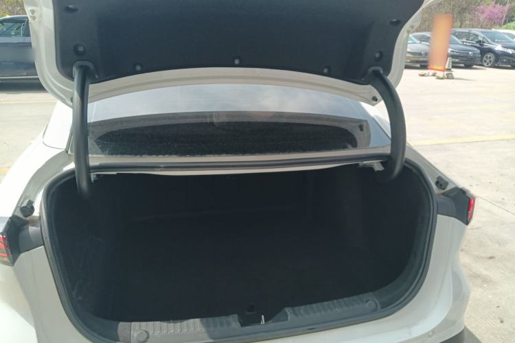 Used Geely Galaxy L6 2023 60km PLUS Trunk